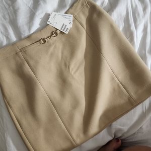 Short khaki skirt